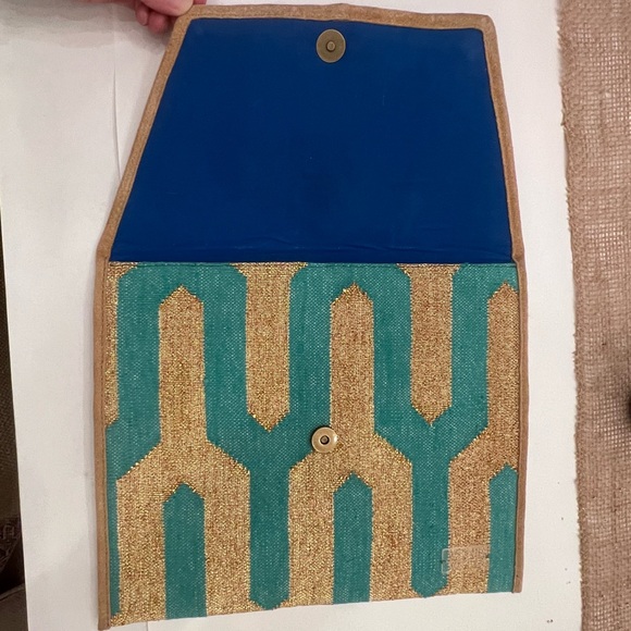 Turquoise and gold weekend wayfairer clutch - Picture 3 of 4